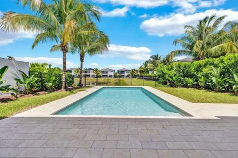 8239 Oceanus Drive Boca Raton FL 33496