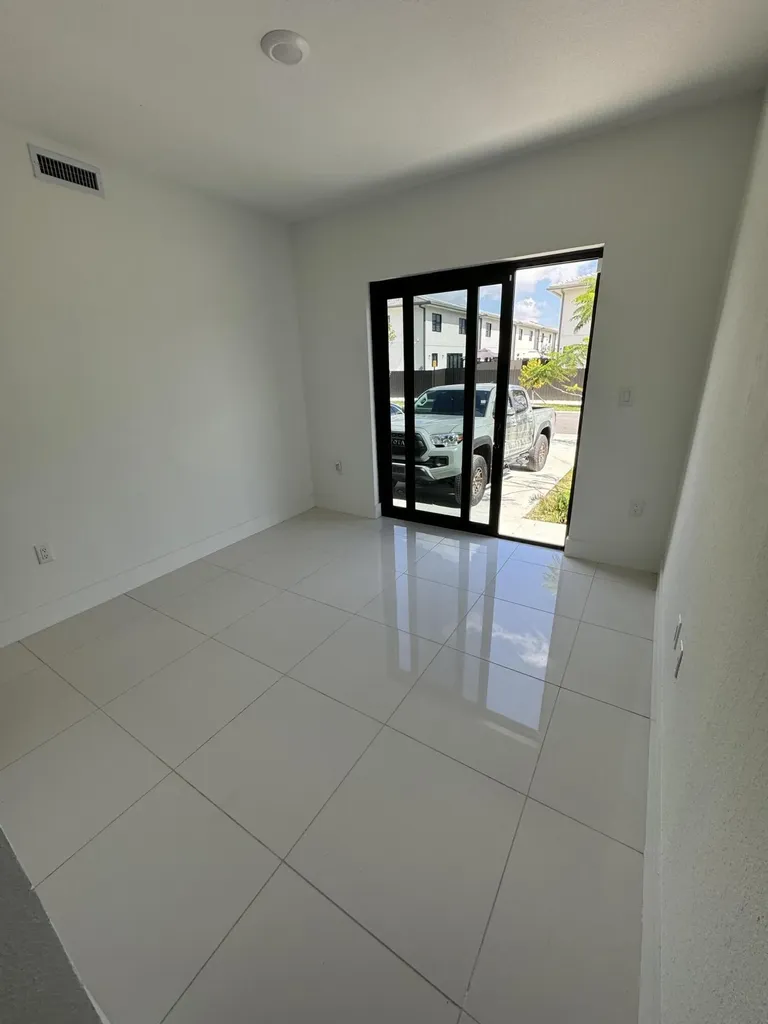 205 NW 12th Court Florida City FL 33034