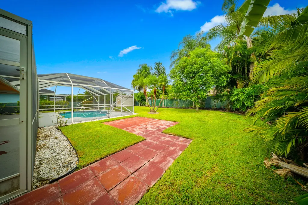 6121 NW Daroco Terrace Port St Lucie FL 34986
