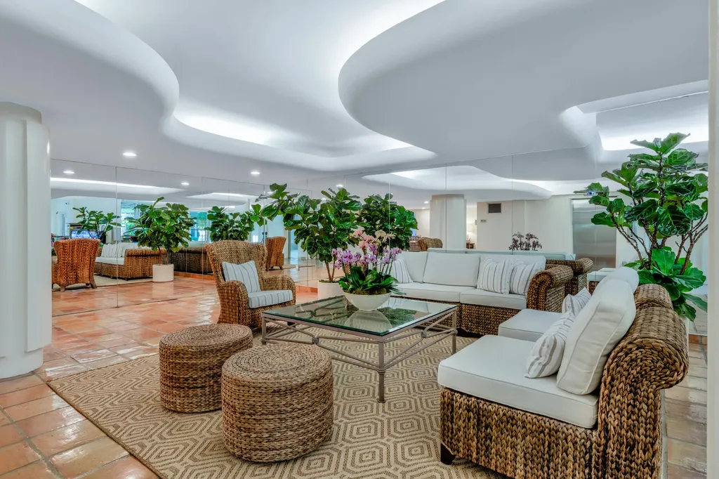 139 Sunrise Avenue Palm Beach FL 33480
