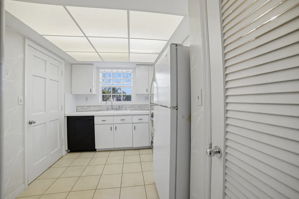 169 Atlantis Boulevard Atlantis FL 33462
