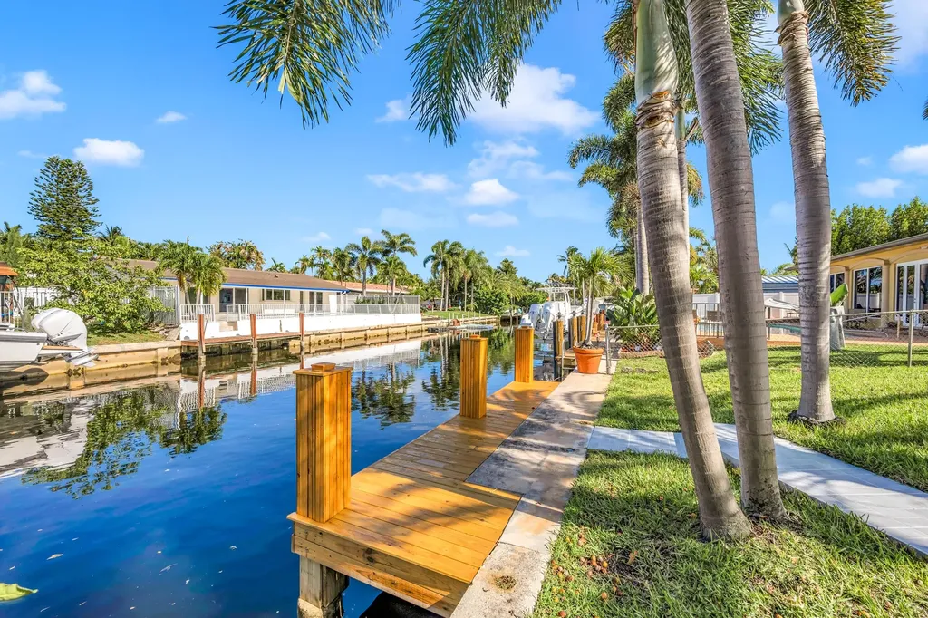1120 SE 9th Avenue Pompano Beach FL 33060
