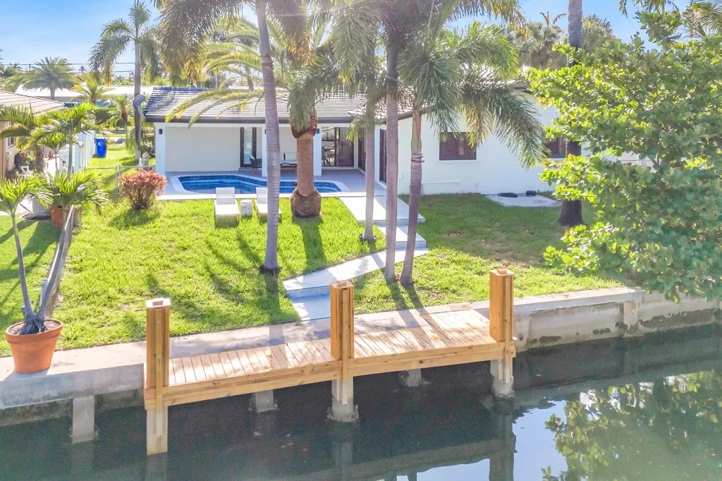 1120 SE 9th Avenue Pompano Beach FL 33060