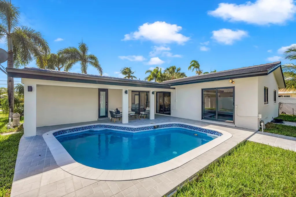 1120 SE 9th Avenue Pompano Beach FL 33060