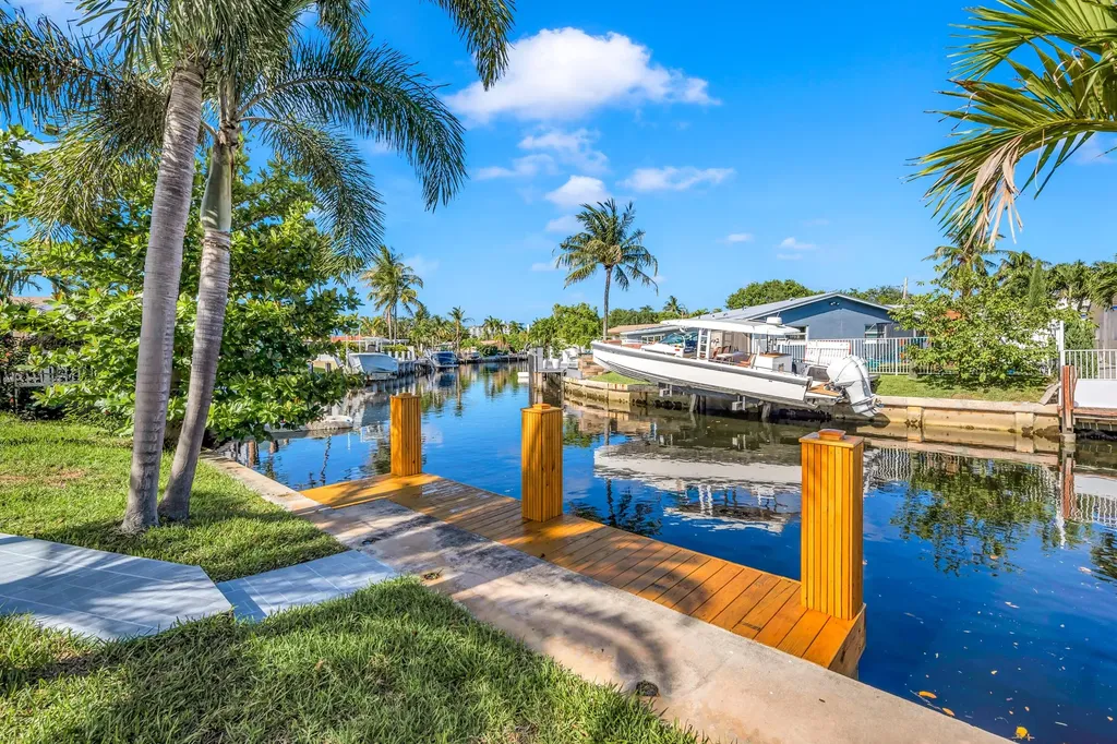1120 SE 9th Avenue Pompano Beach FL 33060