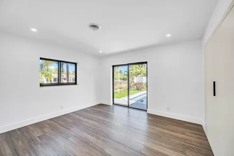 1120 SE 9th Avenue Pompano Beach FL 33060