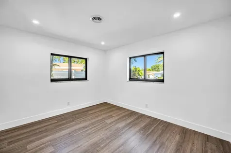 1120 SE 9th Avenue Pompano Beach FL 33060