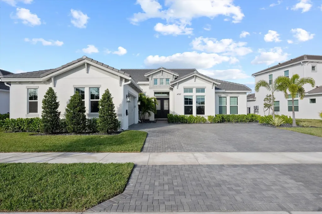 4727 Estates Circle Westlake FL 33470