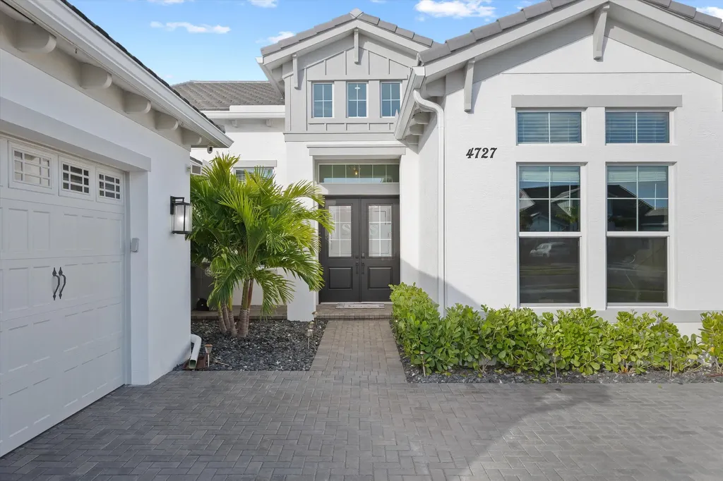 4727 Estates Circle Westlake FL 33470
