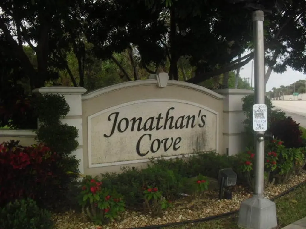 4616 Palmbrooke Circle West Palm Beach FL 33417