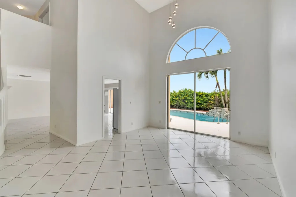 8895 Sonoma Lake Boulevard Boca Raton FL 33434