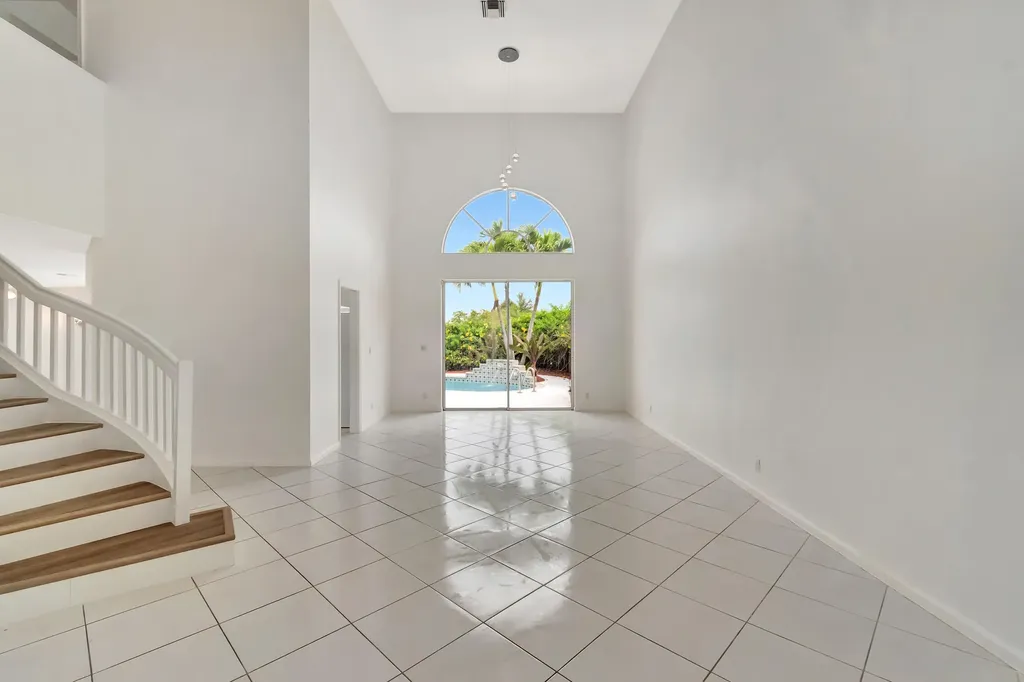 8895 Sonoma Lake Boulevard Boca Raton FL 33434