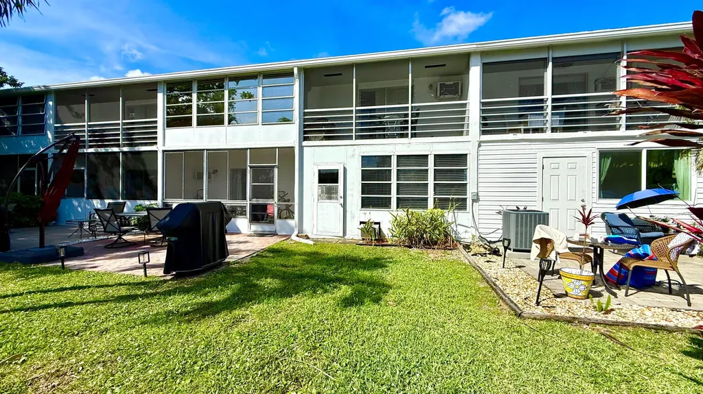 79 Lyndhurst D Deerfield Beach FL 33442