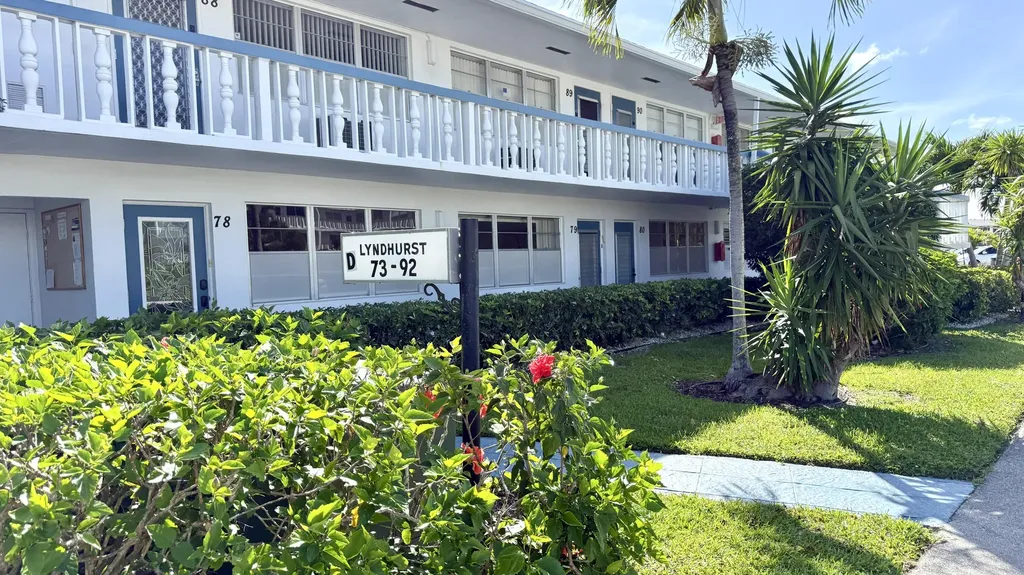 79 Lyndhurst D Deerfield Beach FL 33442