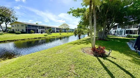 79 Lyndhurst D Deerfield Beach FL 33442