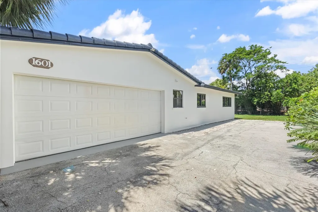 1601 Seabreeze Boulevard Fort Lauderdale FL 33316