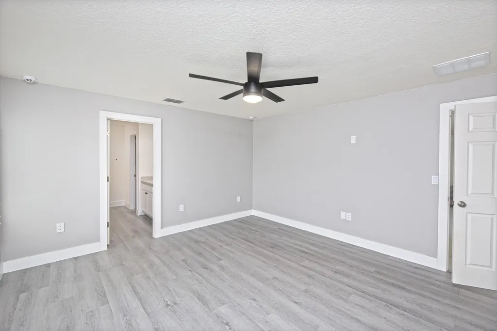 228 SE Sims Circle Port St Lucie FL 34984