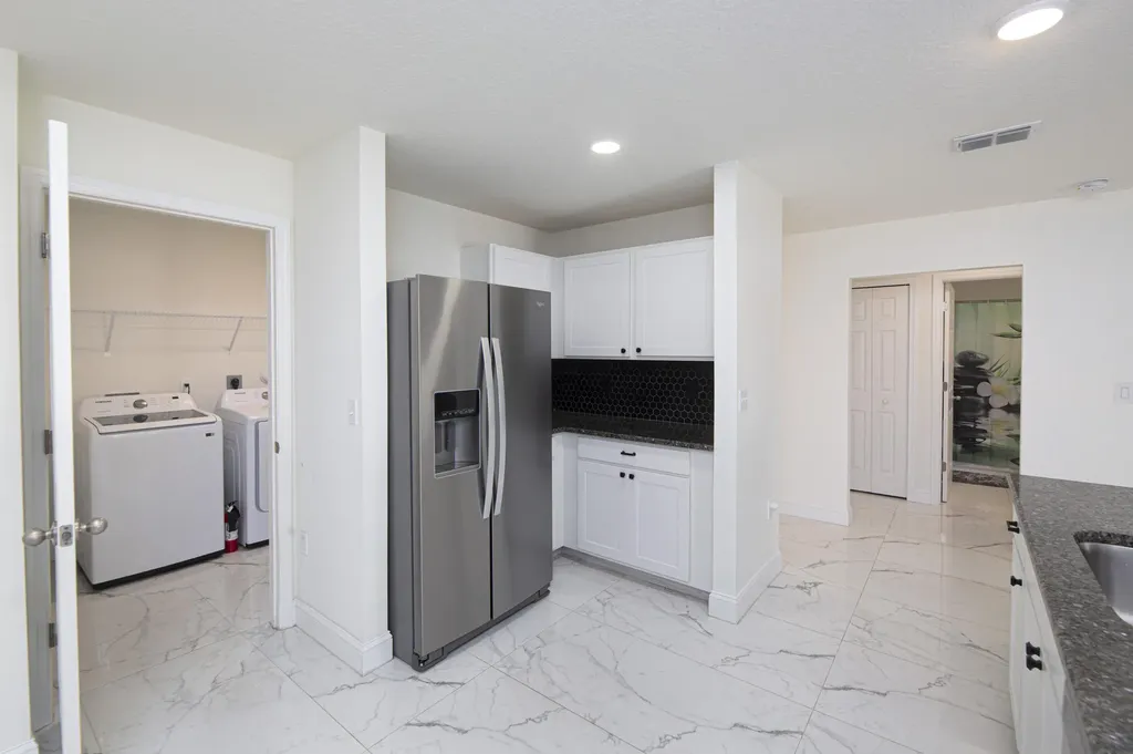 228 SE Sims Circle Port St Lucie FL 34984