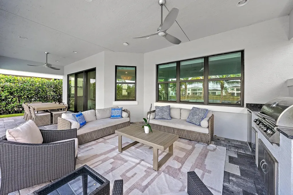 13633 Artisan Circle Palm Beach Gardens FL 33418