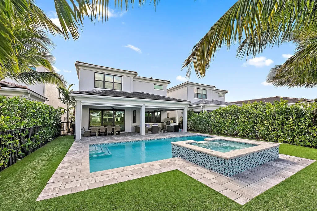 13633 Artisan Circle Palm Beach Gardens FL 33418