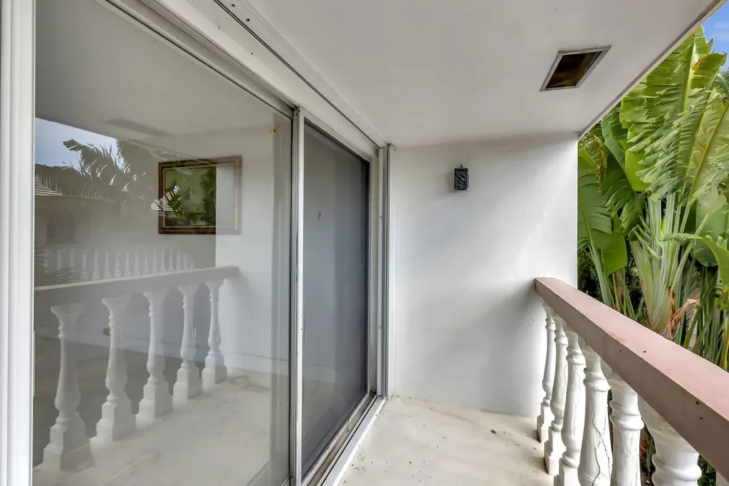 148 Yacht Club Drive North Palm Beach FL 33408