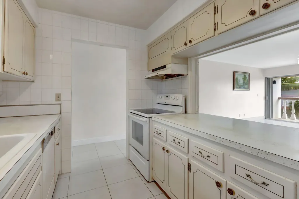 148 Yacht Club Drive North Palm Beach FL 33408