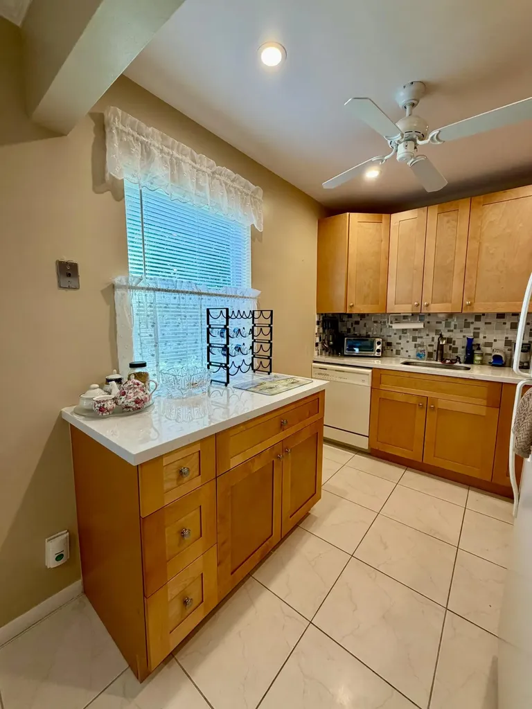 368 Piedmont Delray Beach FL 33484