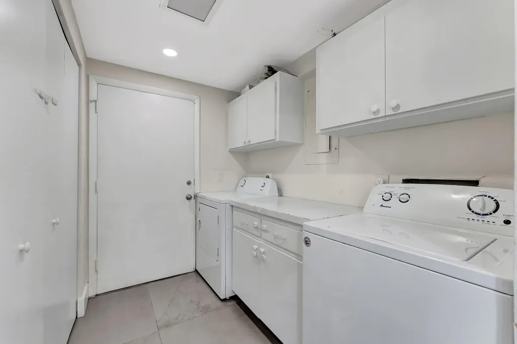3501 Keyser Avenue Hollywood FL 33021