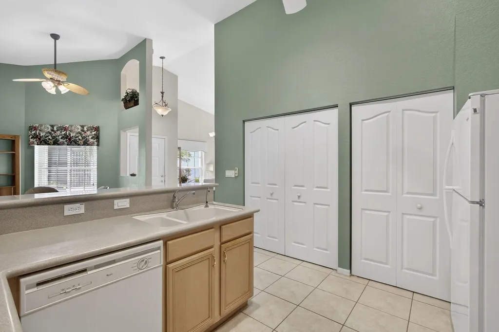 8437 Logia Circle Boynton Beach FL 33472