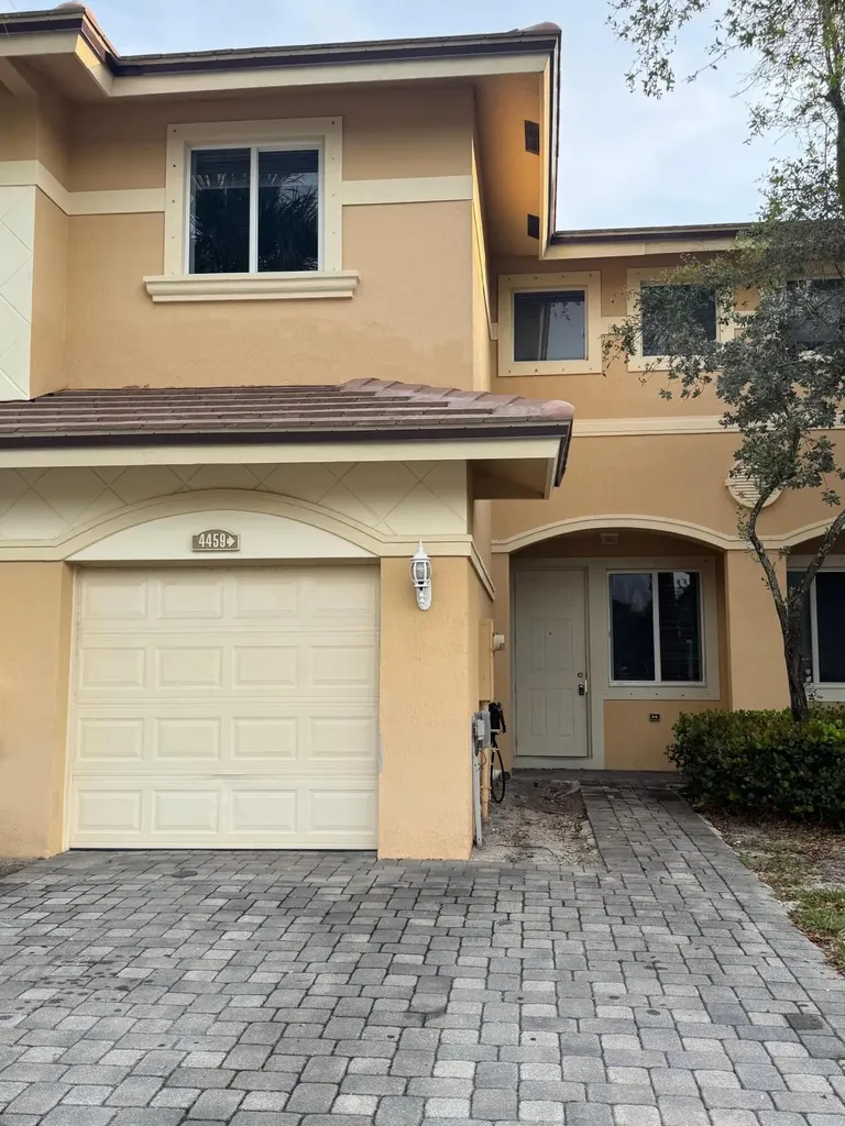 4459 Cotswold Hills Drive Lake Worth Beach FL 33461