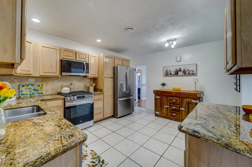 270 SE 3rd Avenue Pompano Beach FL 33060