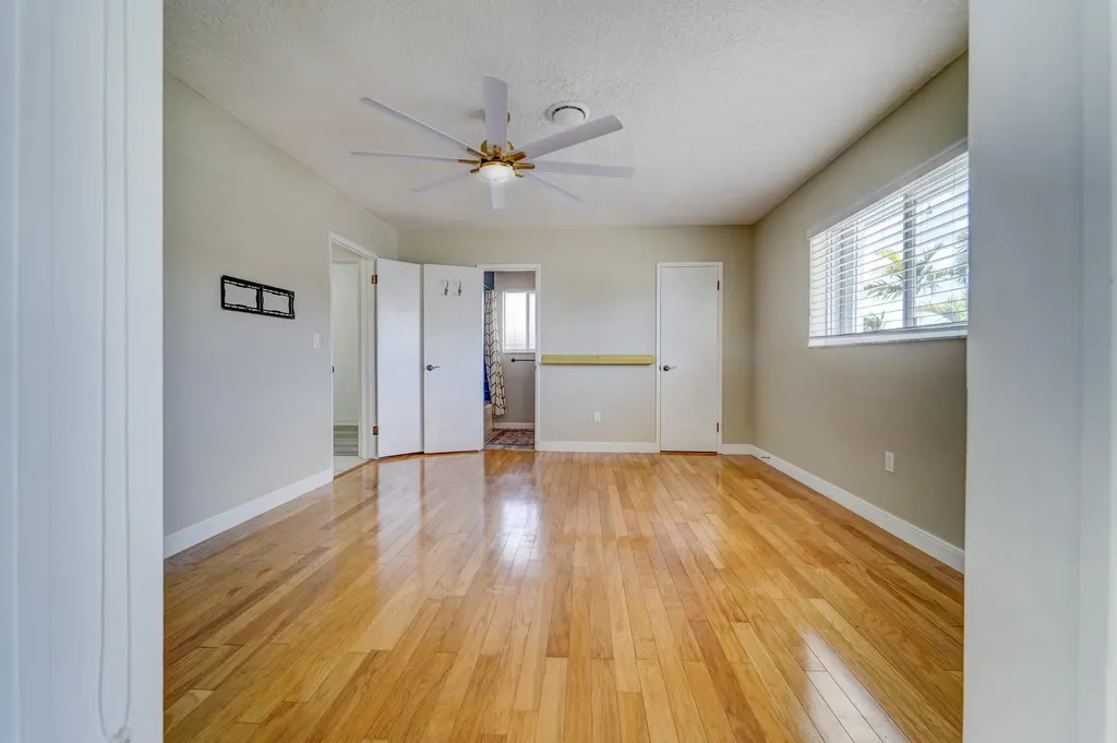 270 SE 3rd Avenue Pompano Beach FL 33060