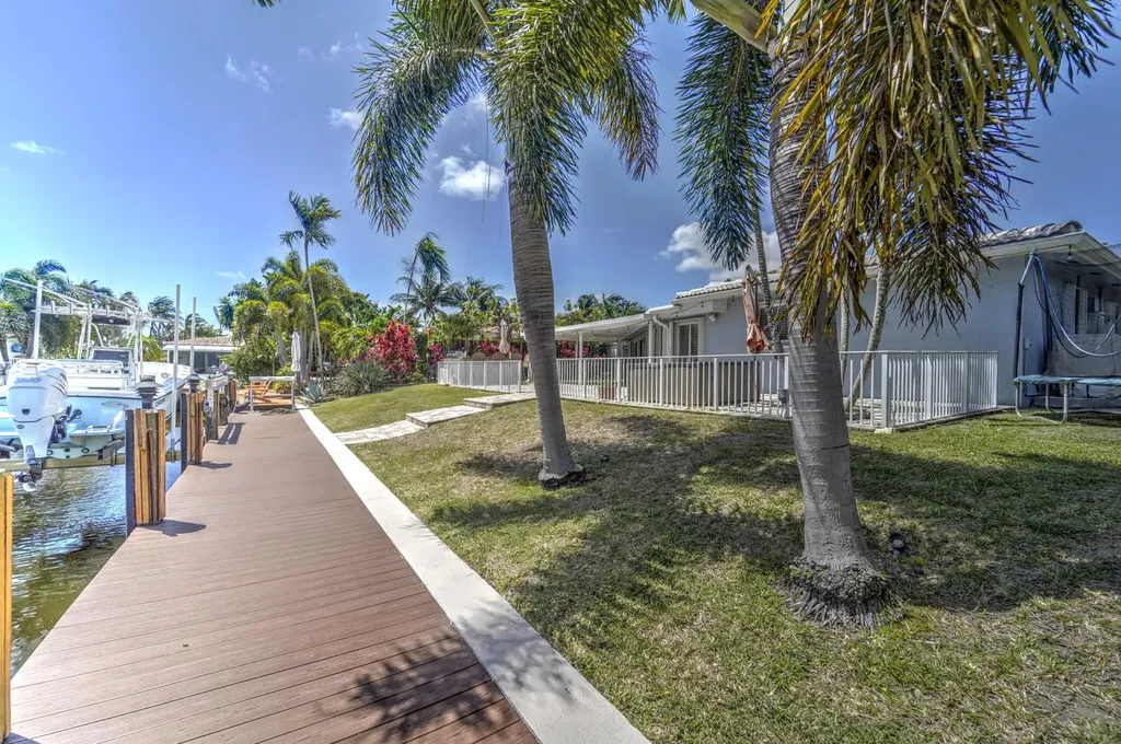 270 SE 3rd Avenue Pompano Beach FL 33060