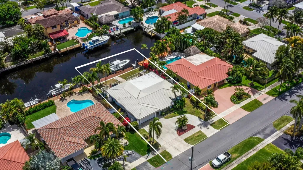 270 SE 3rd Avenue Pompano Beach FL 33060