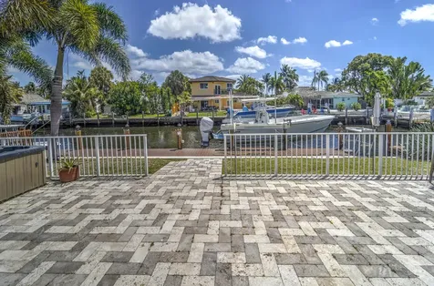 270 SE 3rd Avenue Pompano Beach FL 33060
