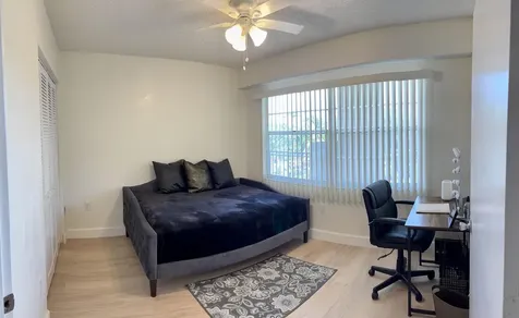 1400 SW 131st Way Pembroke Pines FL 33027