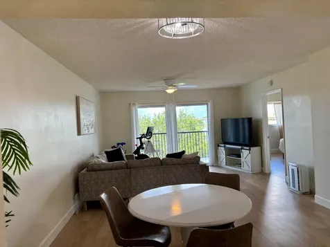 1400 SW 131st Way Pembroke Pines FL 33027