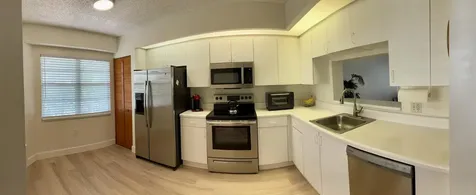 1400 SW 131st Way Pembroke Pines FL 33027