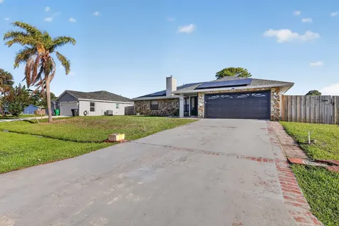 481 SW Aster Road Port St Lucie FL 34953