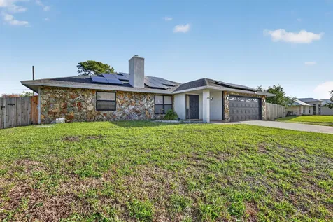 481 SW Aster Road Port St Lucie FL 34953