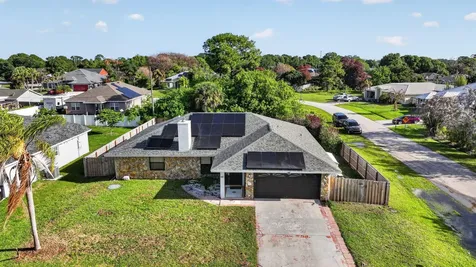 481 SW Aster Road Port St Lucie FL 34953