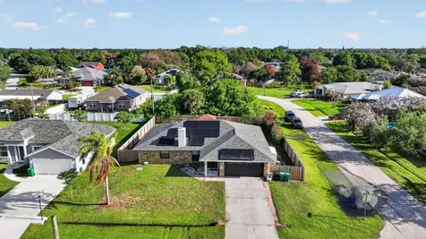 481 SW Aster Road Port St Lucie FL 34953