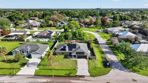 481 SW Aster Road Port St Lucie FL 34953