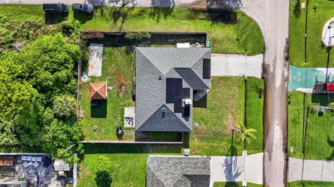 481 SW Aster Road Port St Lucie FL 34953