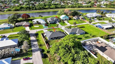 481 SW Aster Road Port St Lucie FL 34953