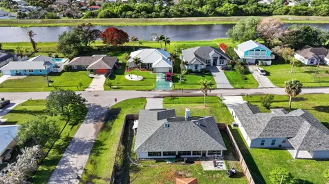 481 SW Aster Road Port St Lucie FL 34953