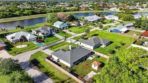 481 SW Aster Road Port St Lucie FL 34953