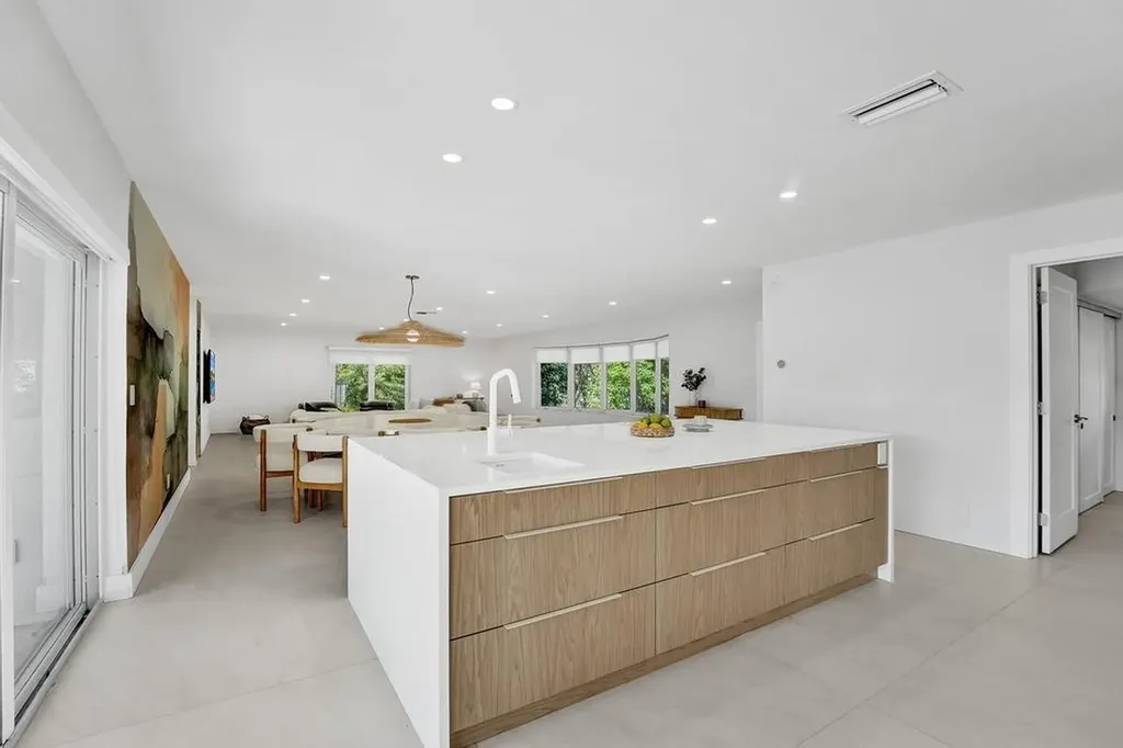 5581 NE 31st Avenue Fort Lauderdale FL 33308
