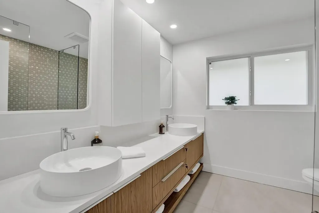 5581 NE 31st Avenue Fort Lauderdale FL 33308