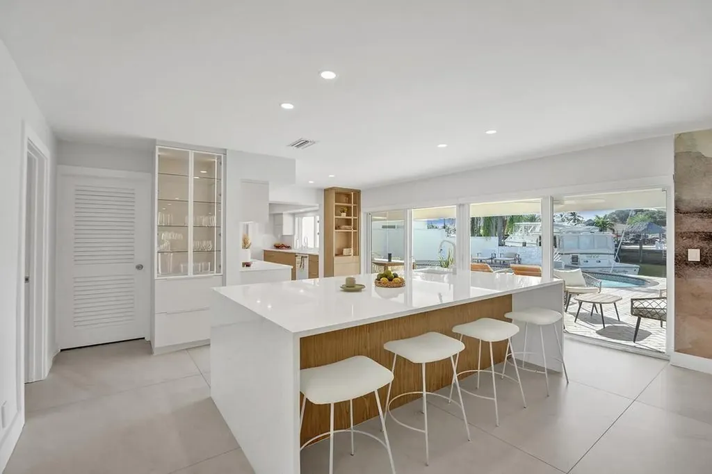 5581 NE 31st Avenue Fort Lauderdale FL 33308